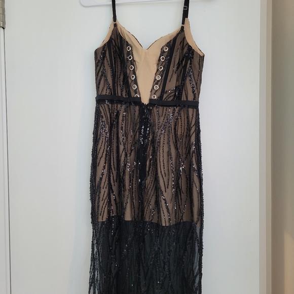 Ava Gowns Black Mesh Fully Beaded Sample Maxi Dress with Bow - Picture 3 of 6